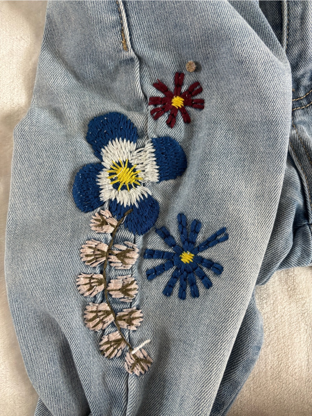 Indigo Rein Floral Boho Embroidered Cropped Ankle Jeans Size 9 Distressed Denim - Picture 13 of 15